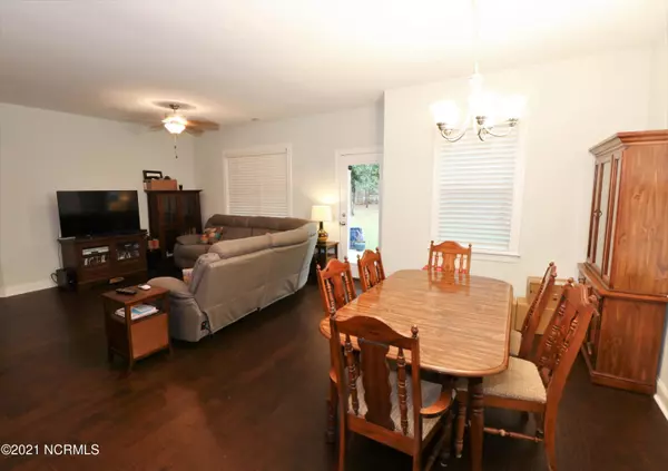 Rocky Point, NC 28457,176 Bronze DR