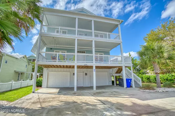 1102 Lake Park Boulevard S, Carolina Beach, NC 28428