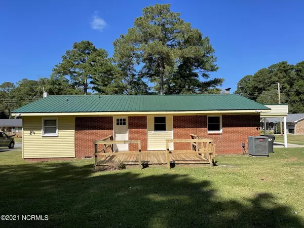 Williamston, NC 27892,901 Pinecrest Street