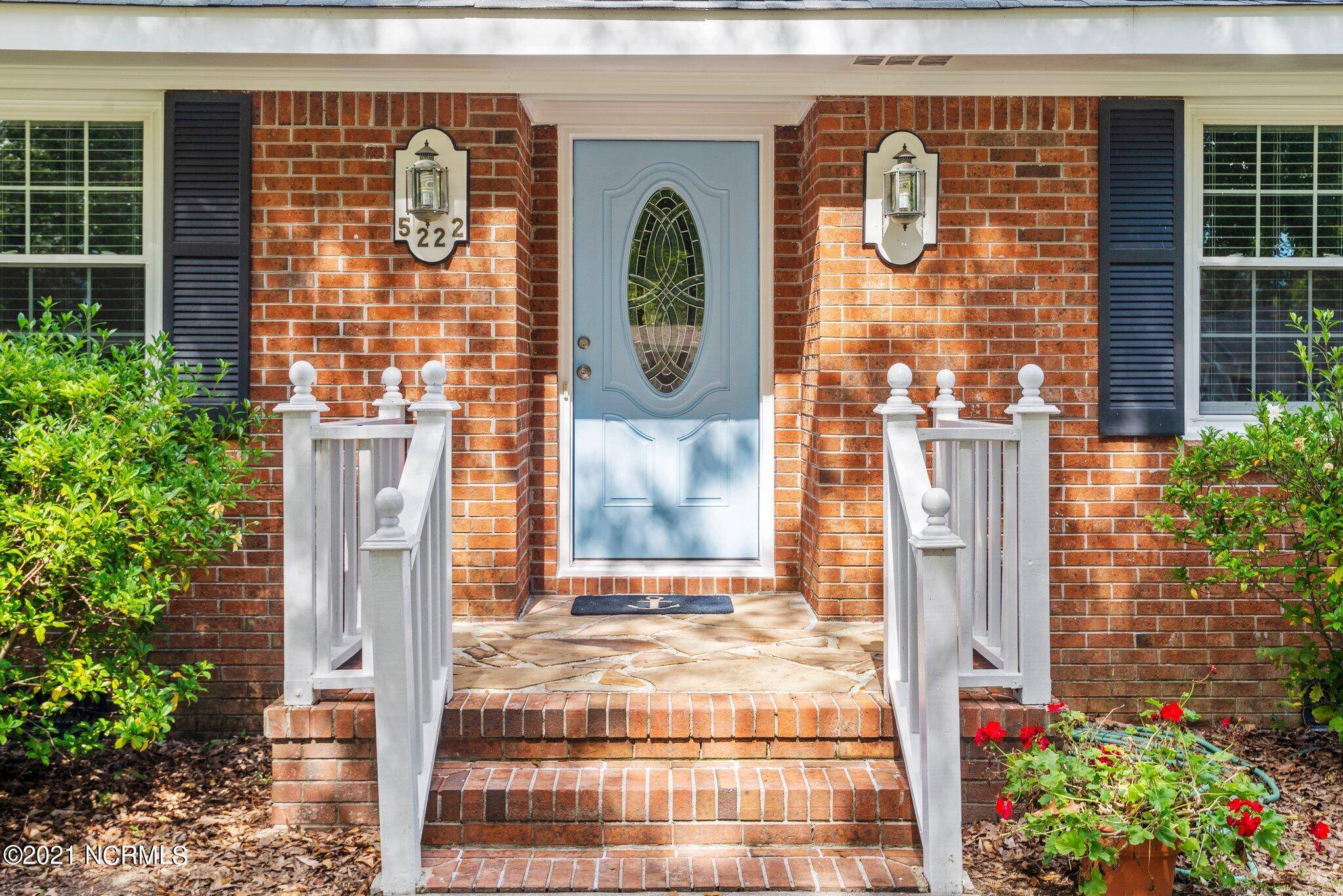 Trent Woods, NC 28562,5222 Moye RD