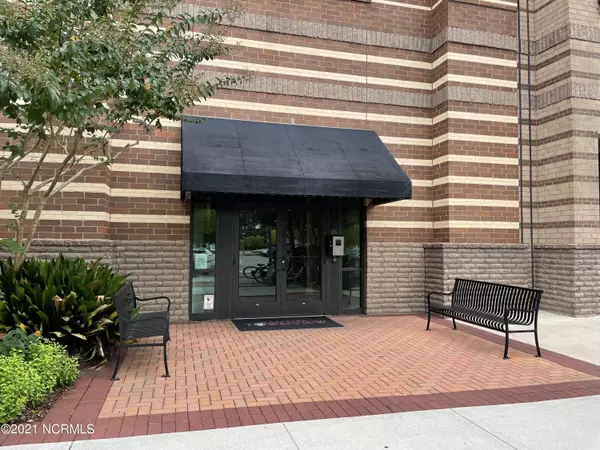 6831 Main Street #312, Wilmington, NC 28405