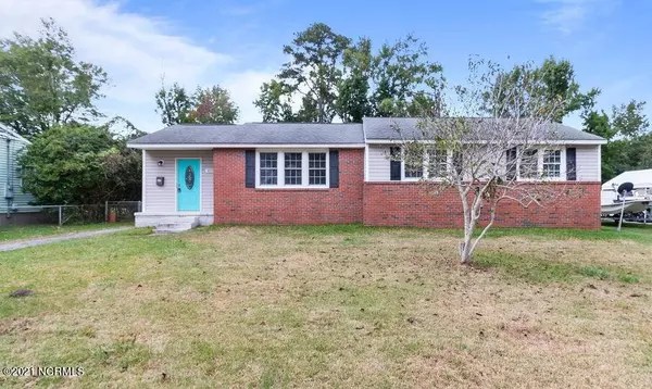 409 Seminole TRL, Jacksonville, NC 28540