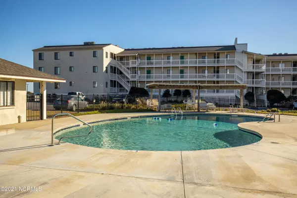 Emerald Isle, NC 28594,10300 Coast Guard RD #304c