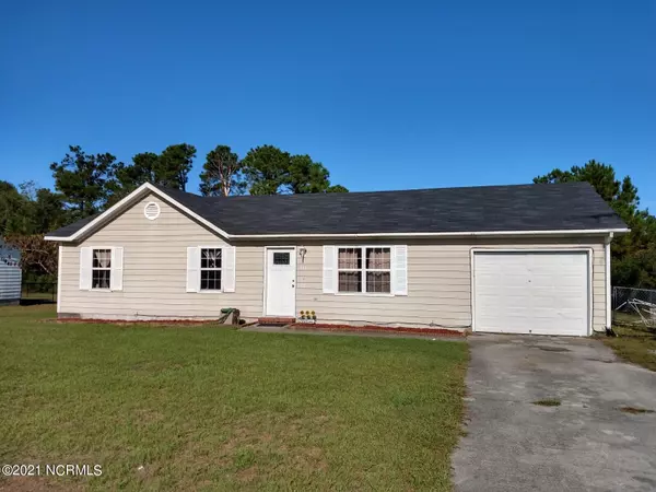 414 Oregon Trail, Hubert, NC 28539