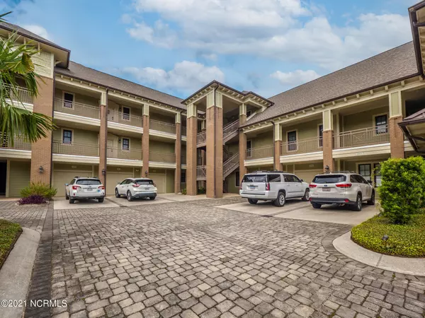 Wilmington, NC 28405,554 Grande Manor Court #206