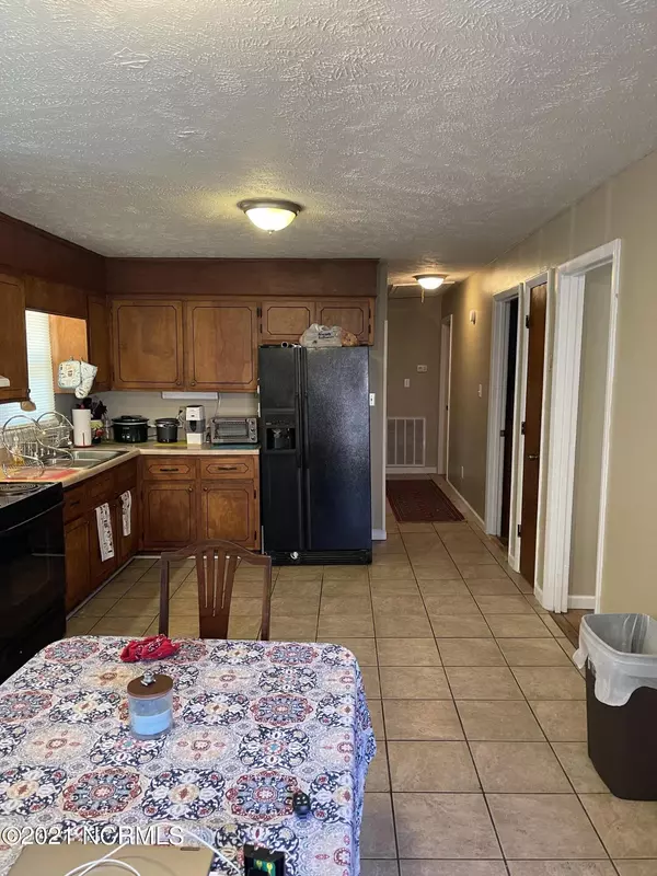 Whiteville, NC 28472,700 W Burkhead ST