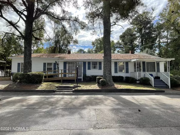 411 Oak Street, Williamston, NC 27892