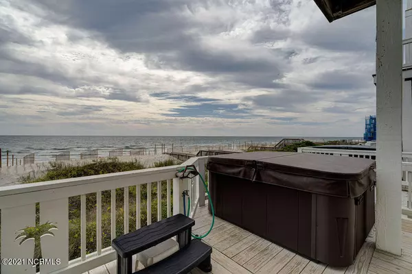 North Topsail Beach, NC 28460,866 Villas DR