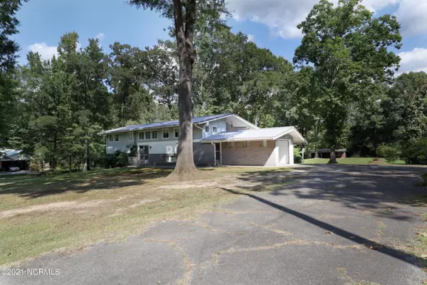 Robbins, NC 27325,436 Emma LN