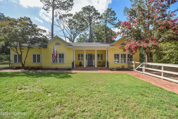 305 S Highland RD, Southern Pines, NC 28387