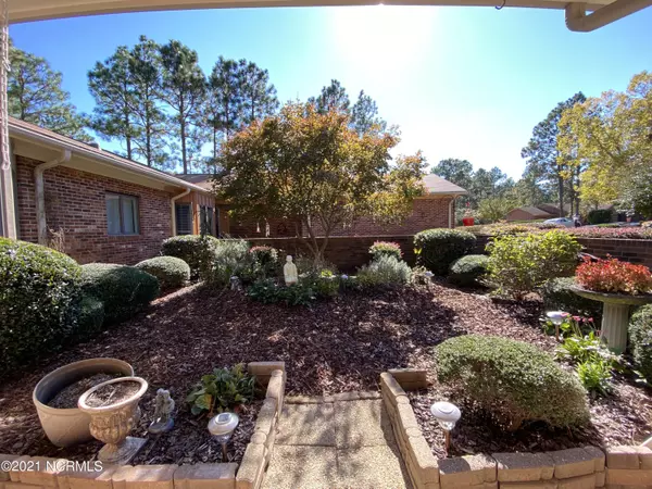 Southern Pines, NC 28387,653 Redwood DR