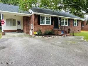 Hamlet, NC 28345,902 Rollins AVE