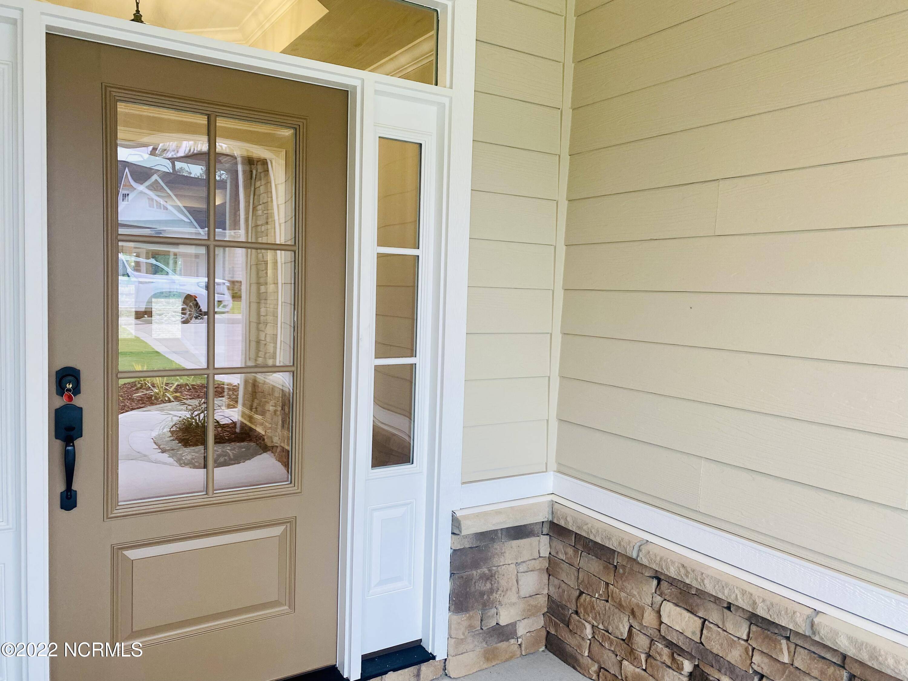 Southern Pines, NC 28387,206 Luss LN