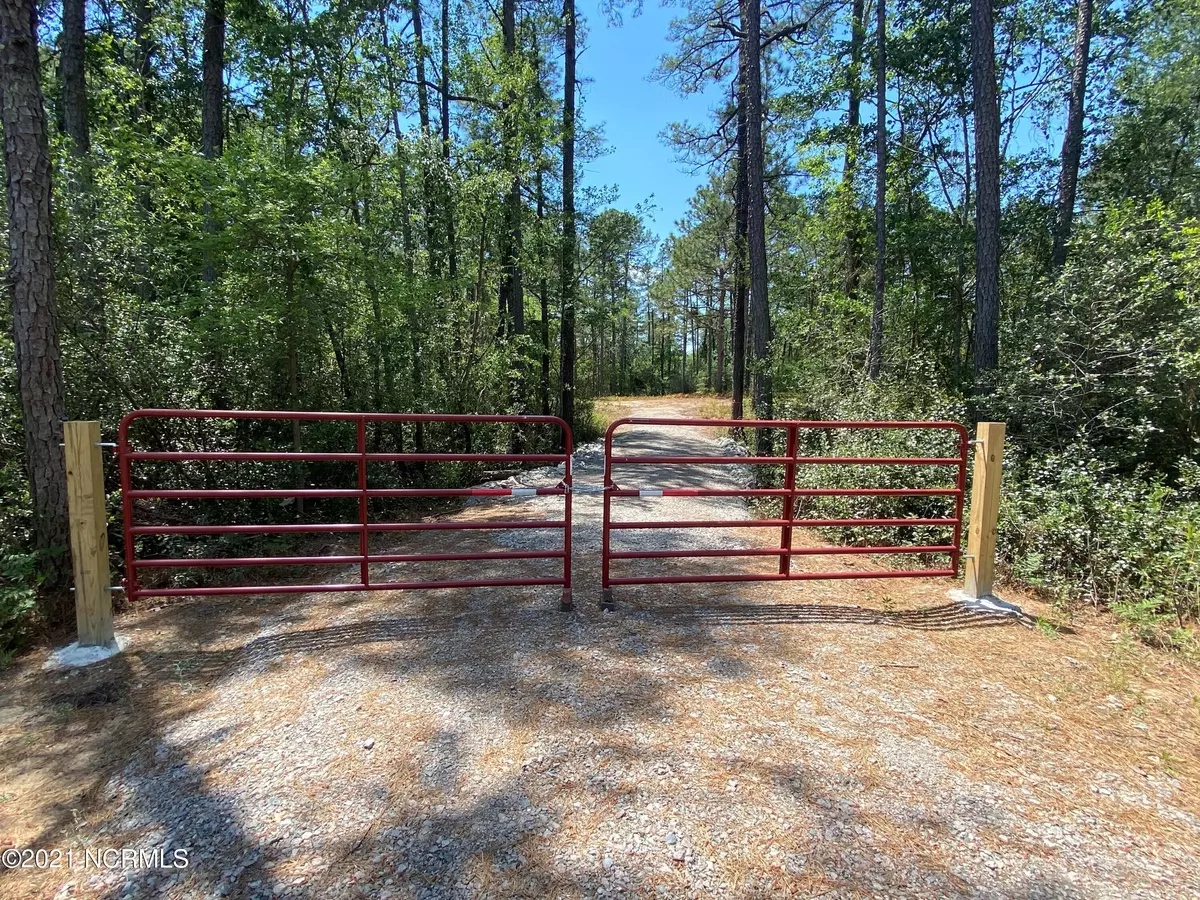 Vass, NC 28394,370 Fox Box RD