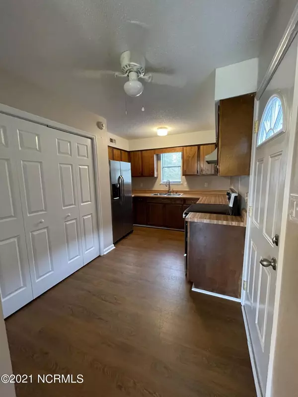 Jacksonville, NC 28540,829 Mill River RD