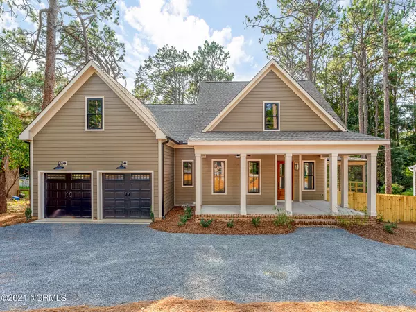 460 Crestview RD, Southern Pines, NC 28387