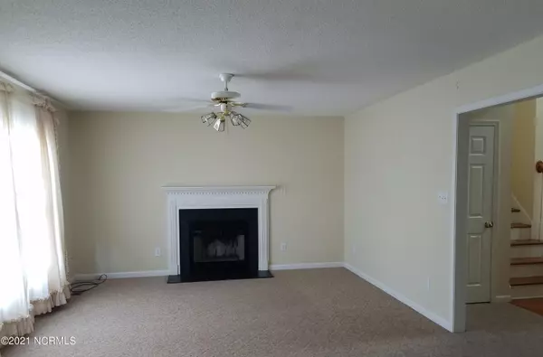 Jacksonville, NC 28540,408 Iverleigh LN