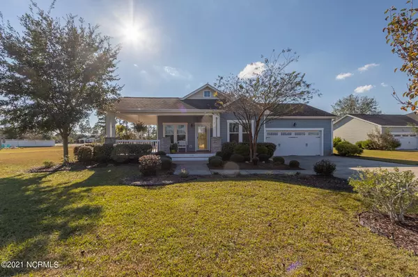 105 Farmstead PL, Maple Hill, NC 28454