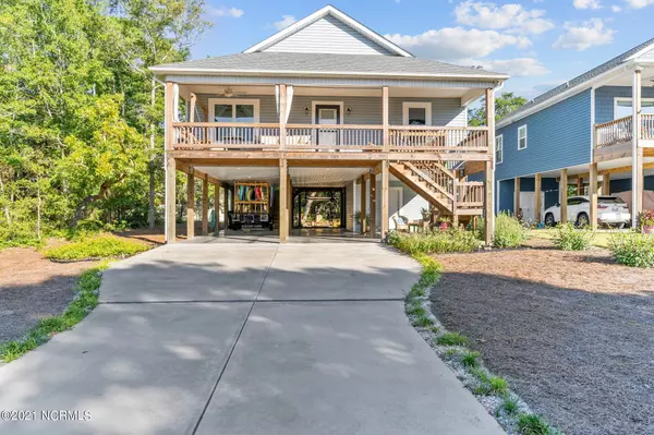 146 NE 4th Street, Oak Island, NC 28465