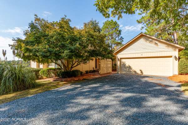 25 Lake Point Drive,  Pinehurst,  NC 28374