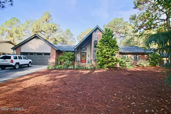 121 Pine Lake DR, Whispering Pines, NC 28327