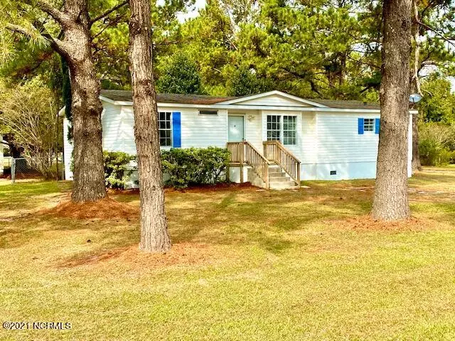 Swansboro, NC 28584,169 Leslie Lane