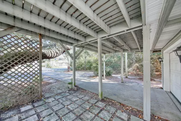 North Myrtle Beach, SC 29582,611 26th AVE S