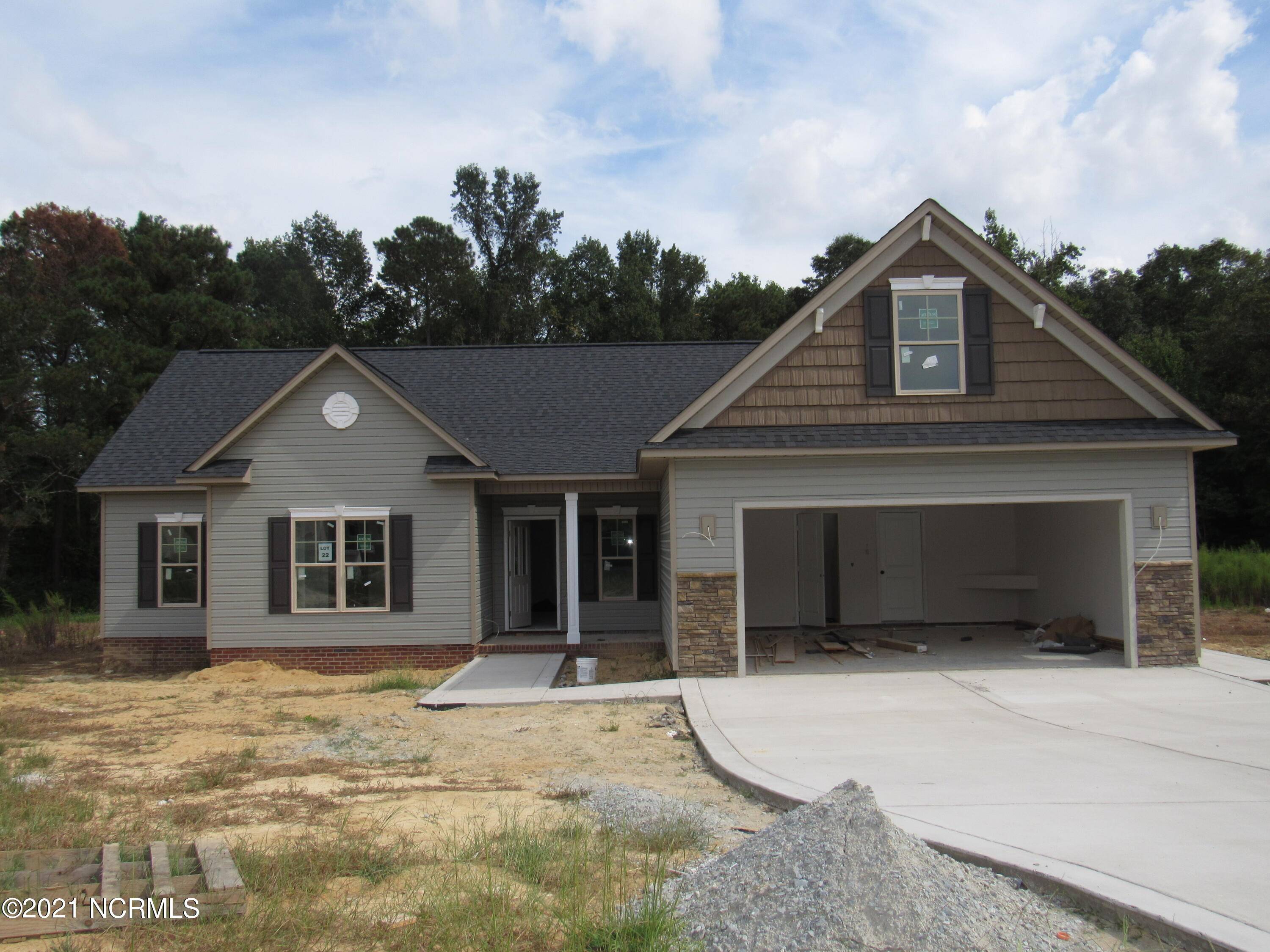 29 Maddox Cv, Benson, NC 27504