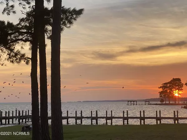 Belhaven, NC 27810,2482 Old Pamlico Beach Road W