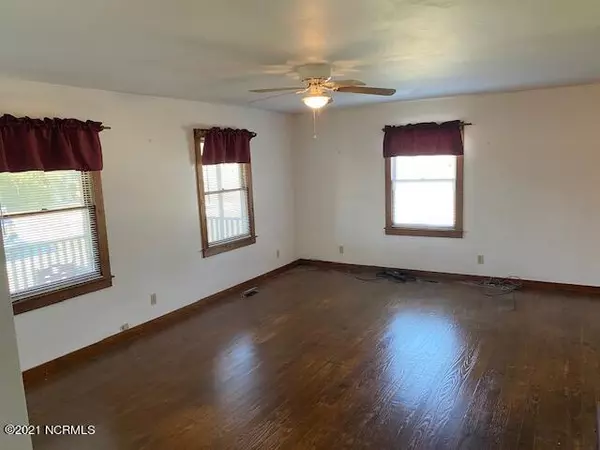 Harkers Island, NC 28531,687 Bayview DR