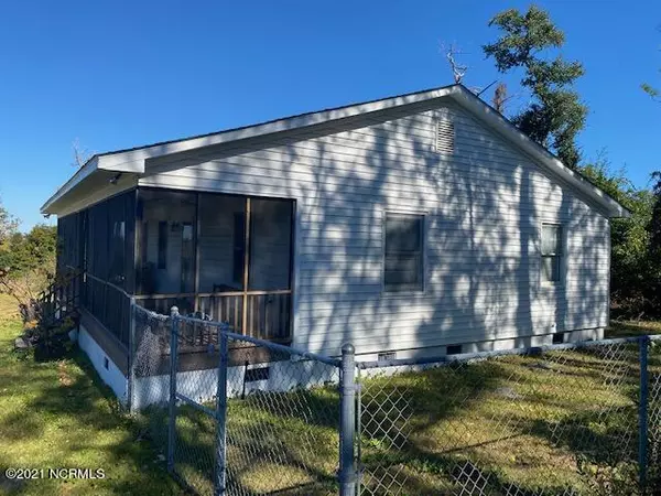 Harkers Island, NC 28531,687 Bayview DR