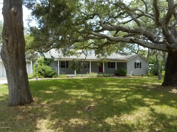 475 Island RD, Harkers Island, NC 28531