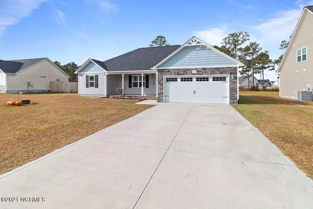 Sneads Ferry, NC 28460,705 Crystal Cove CT