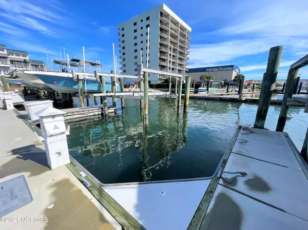 Morehead City, NC 28557,301 Arendell Street #7