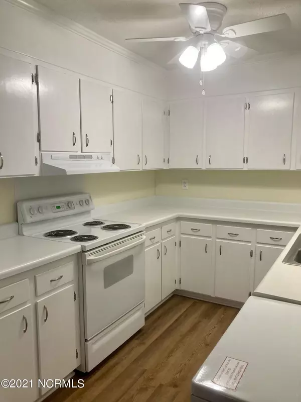 Roseboro, NC 28382,3010 Fleet Cooper RD