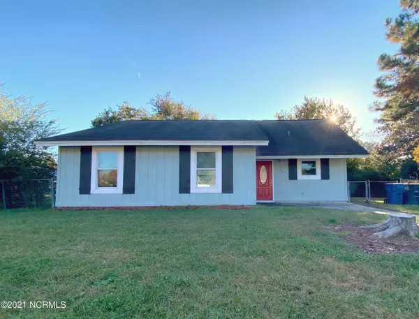 404 N Pine Cone LN, Jacksonville, NC 28546