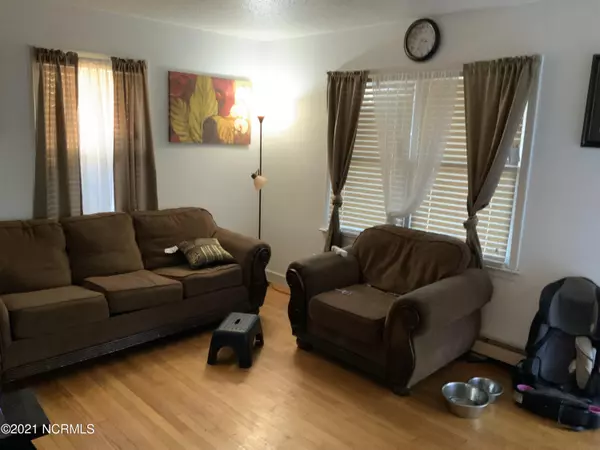 Williamston, NC 27892,499 W Academy ST