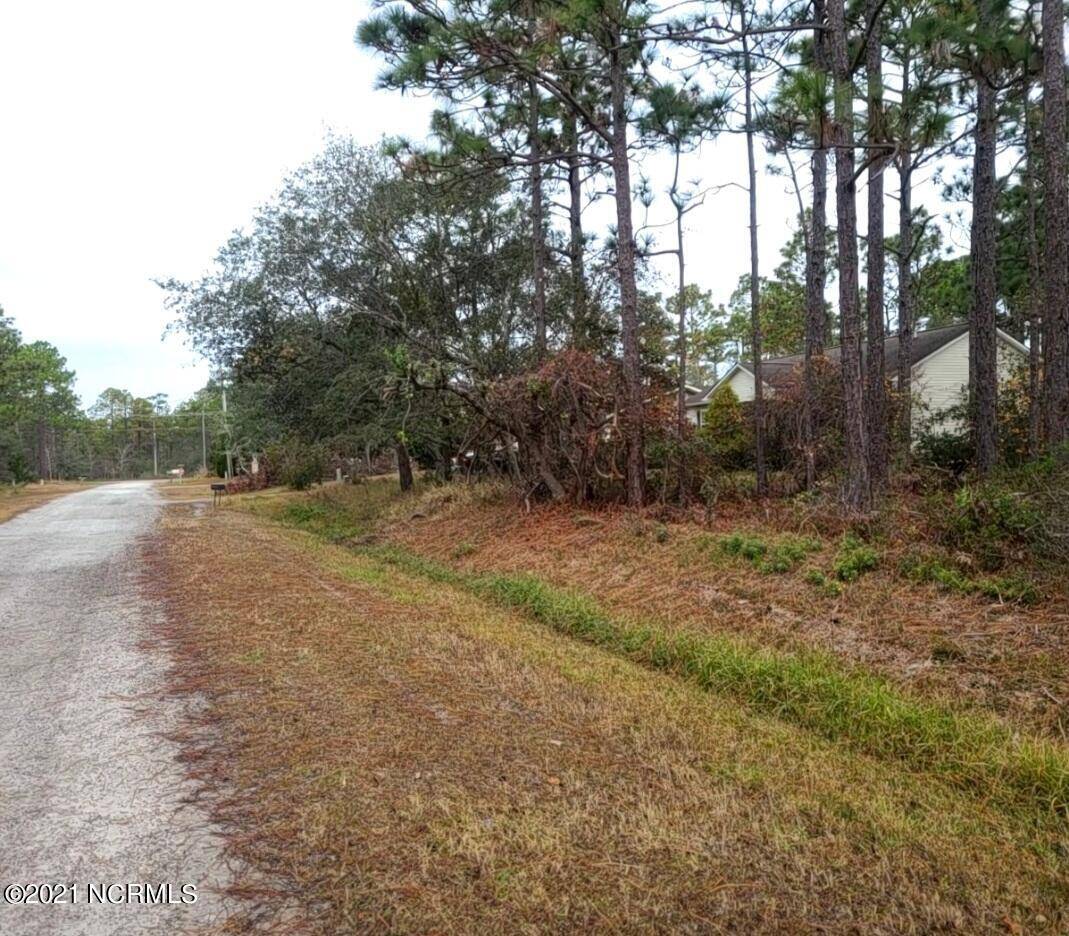 81 Dixon RD, Southport, NC 28461