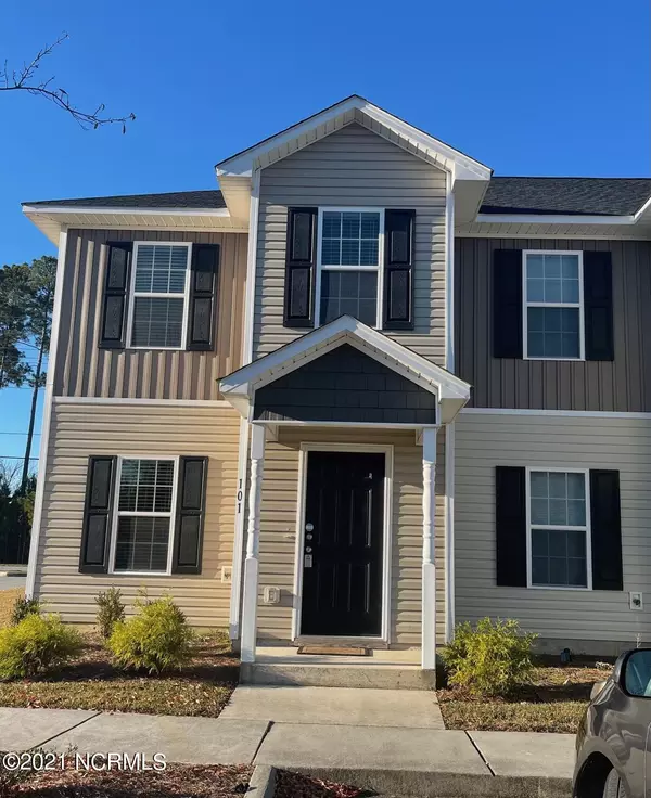 101 W Murrow LN, Jacksonville, NC 28546