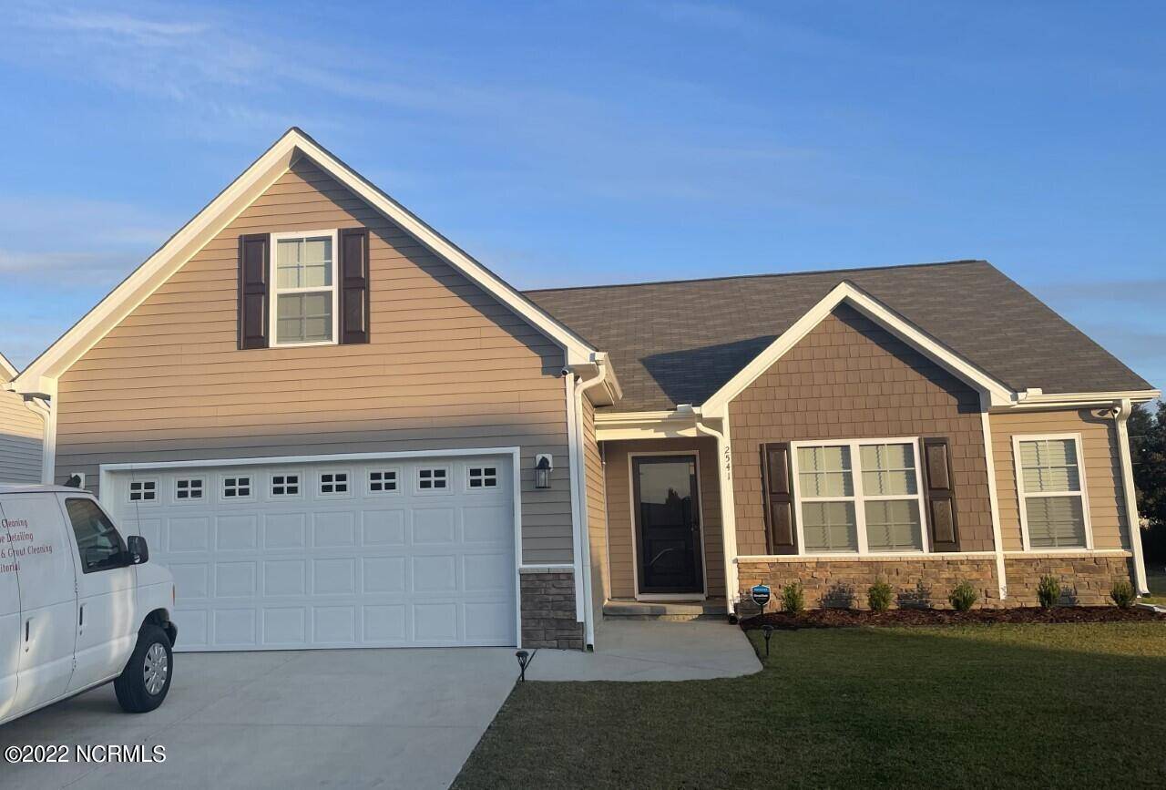 2537 Rhinestone DR, Winterville, NC 28590