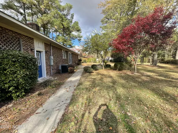 Snow Hill, NC 28580,350 Central Drive DR