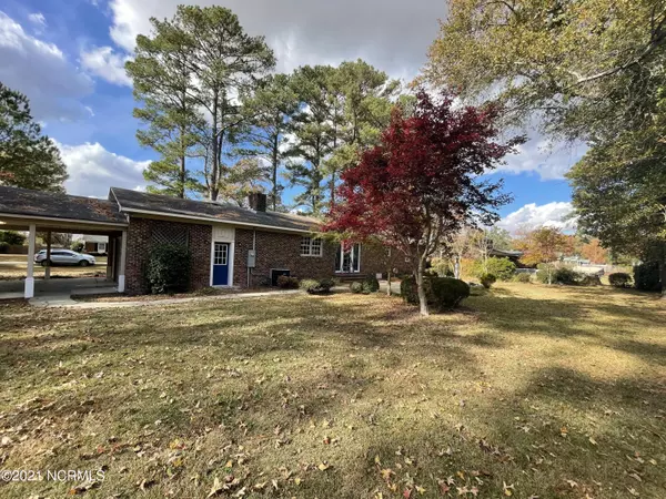Snow Hill, NC 28580,350 Central Drive DR