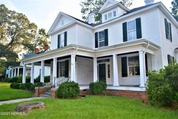 300 S Boddie ST, Nashville, NC 27856