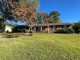 109 Huntcliff RD, New Bern, NC 28560