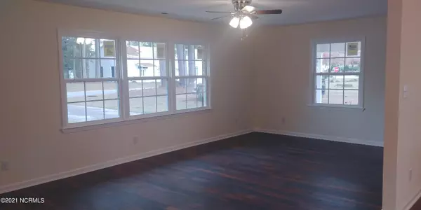 Pollocksville, NC 28573,210 Foy ST