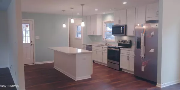 Pollocksville, NC 28573,210 Foy ST