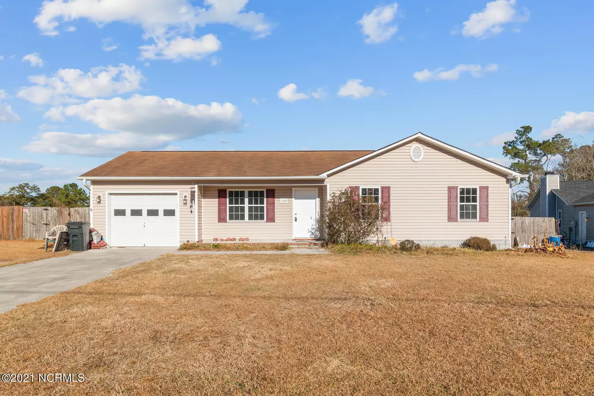 Richlands, NC 28574,109 Lois Court