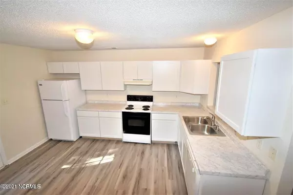 Jacksonville, NC 28546,885 W Pueblo DR