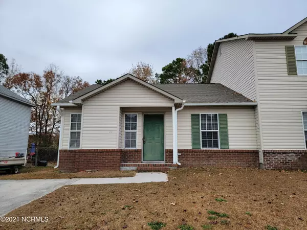 1081 W Pueblo Drive, Jacksonville, NC 28546