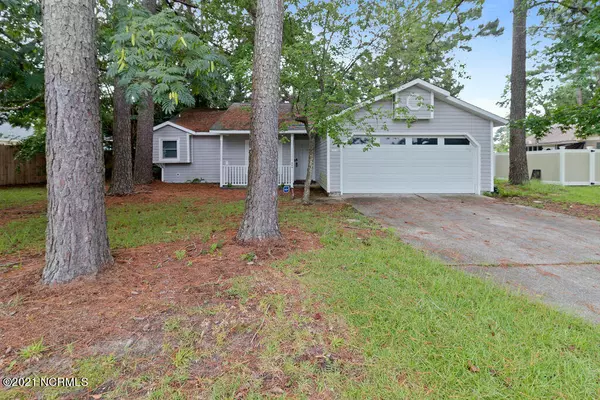 489 Hemlock DR, Jacksonville, NC 28546